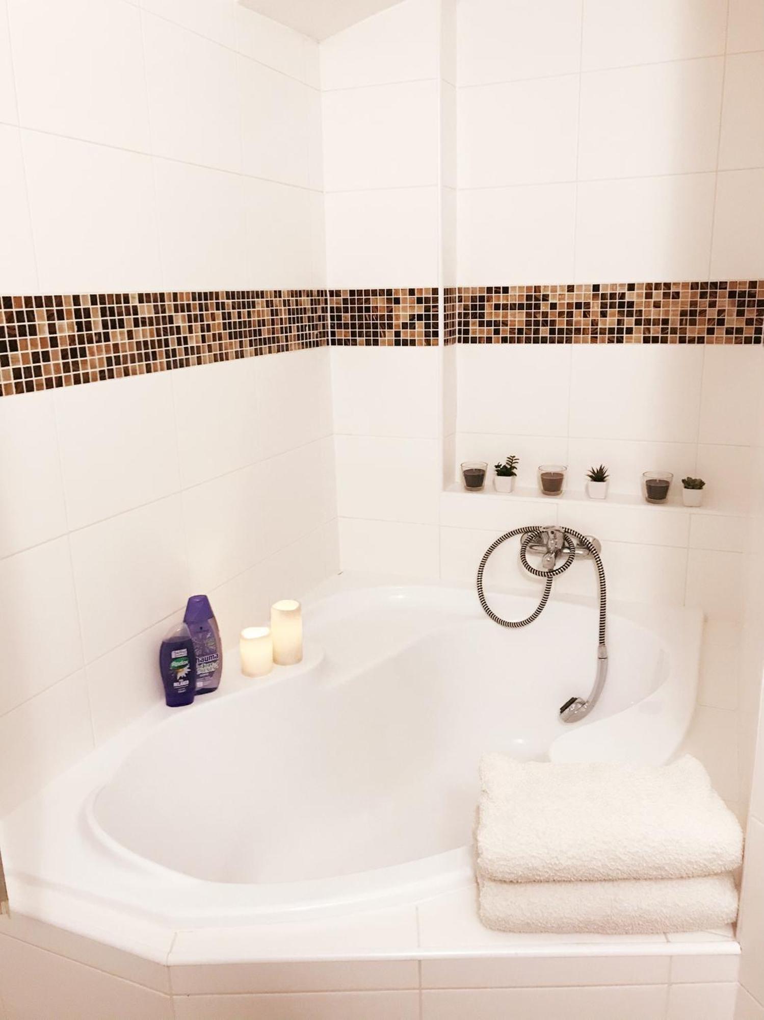 Apartman 2Kk Sauna And Aromatherapy ยีห์ลาวา ภายนอก รูปภาพ